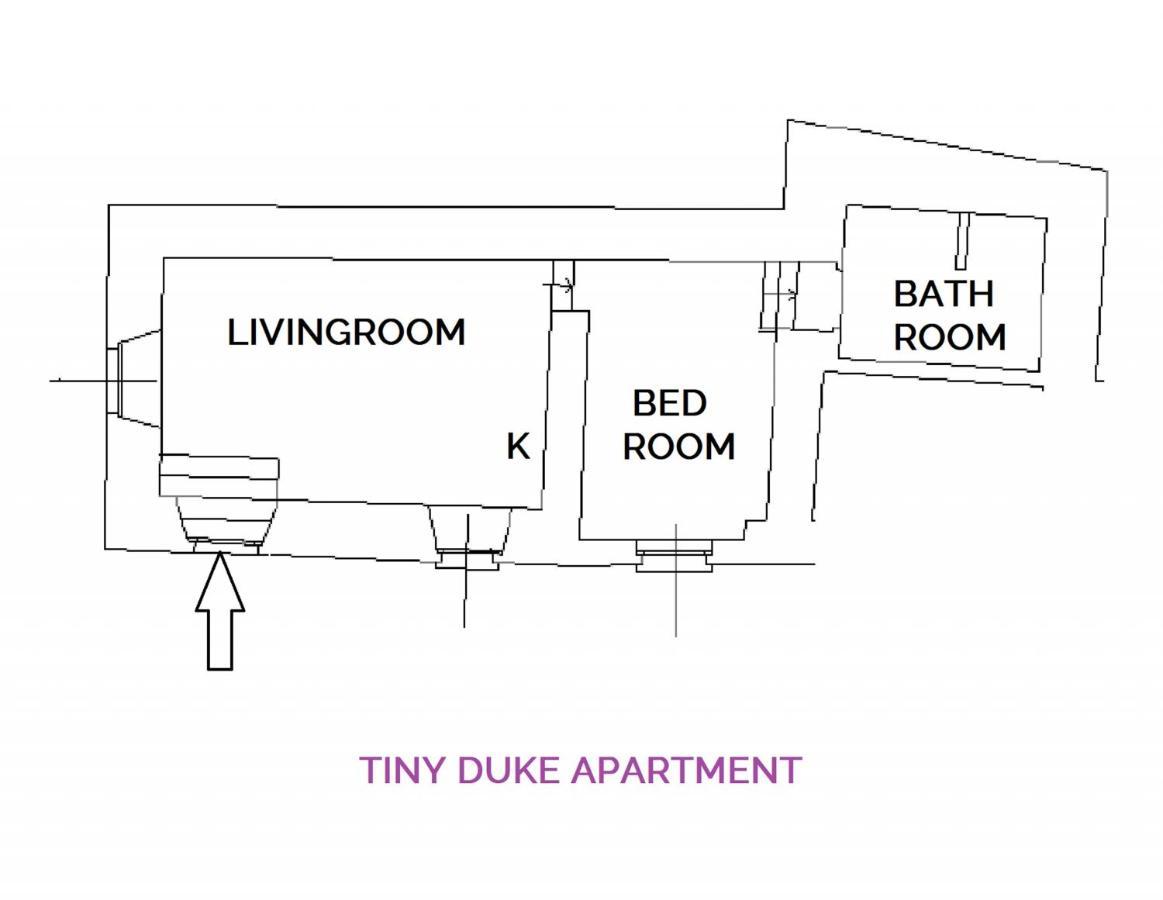 Tiny Duke Apartment Варена Екстериор снимка