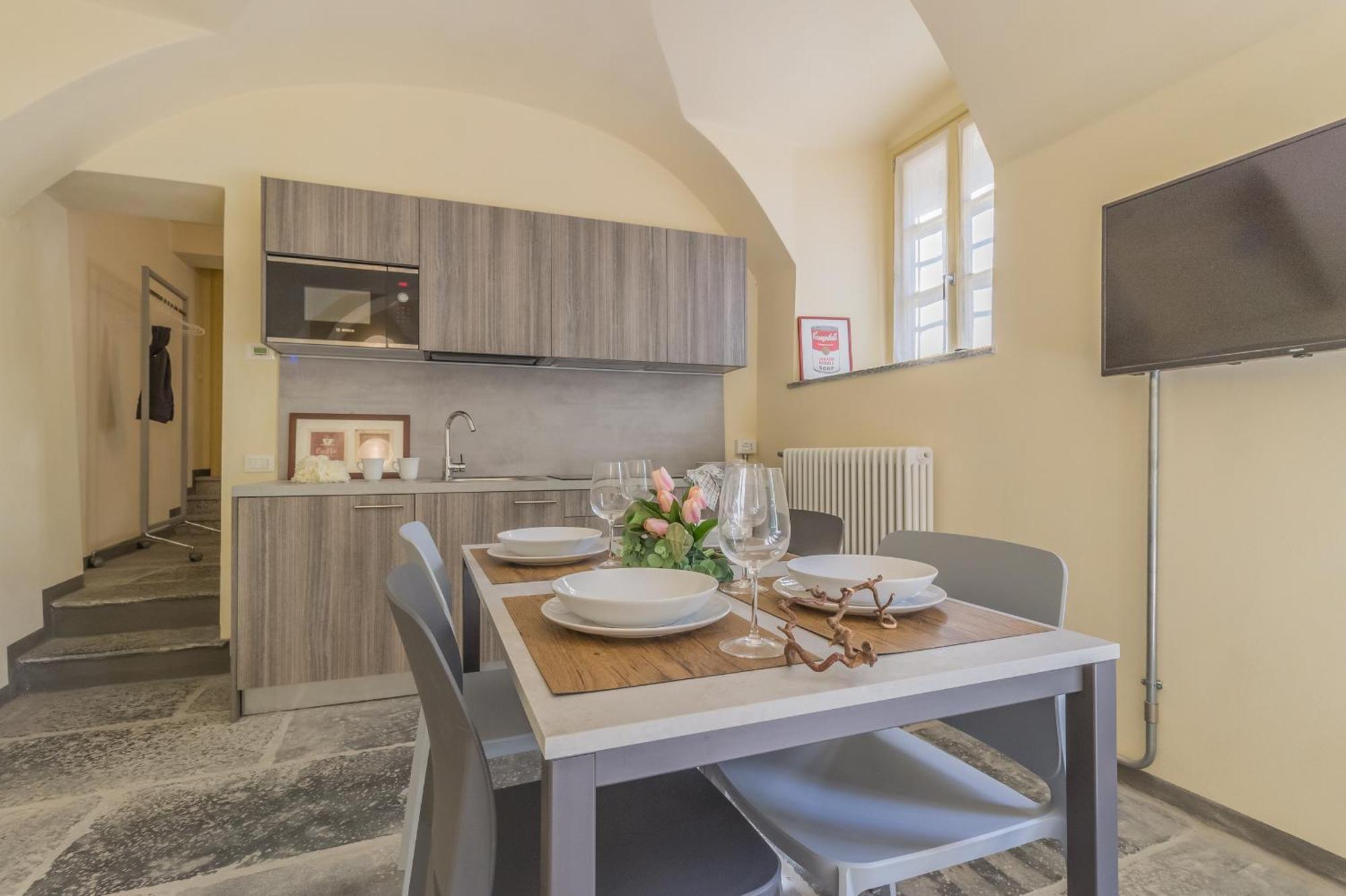 Tiny Duke Apartment Варена Екстериор снимка