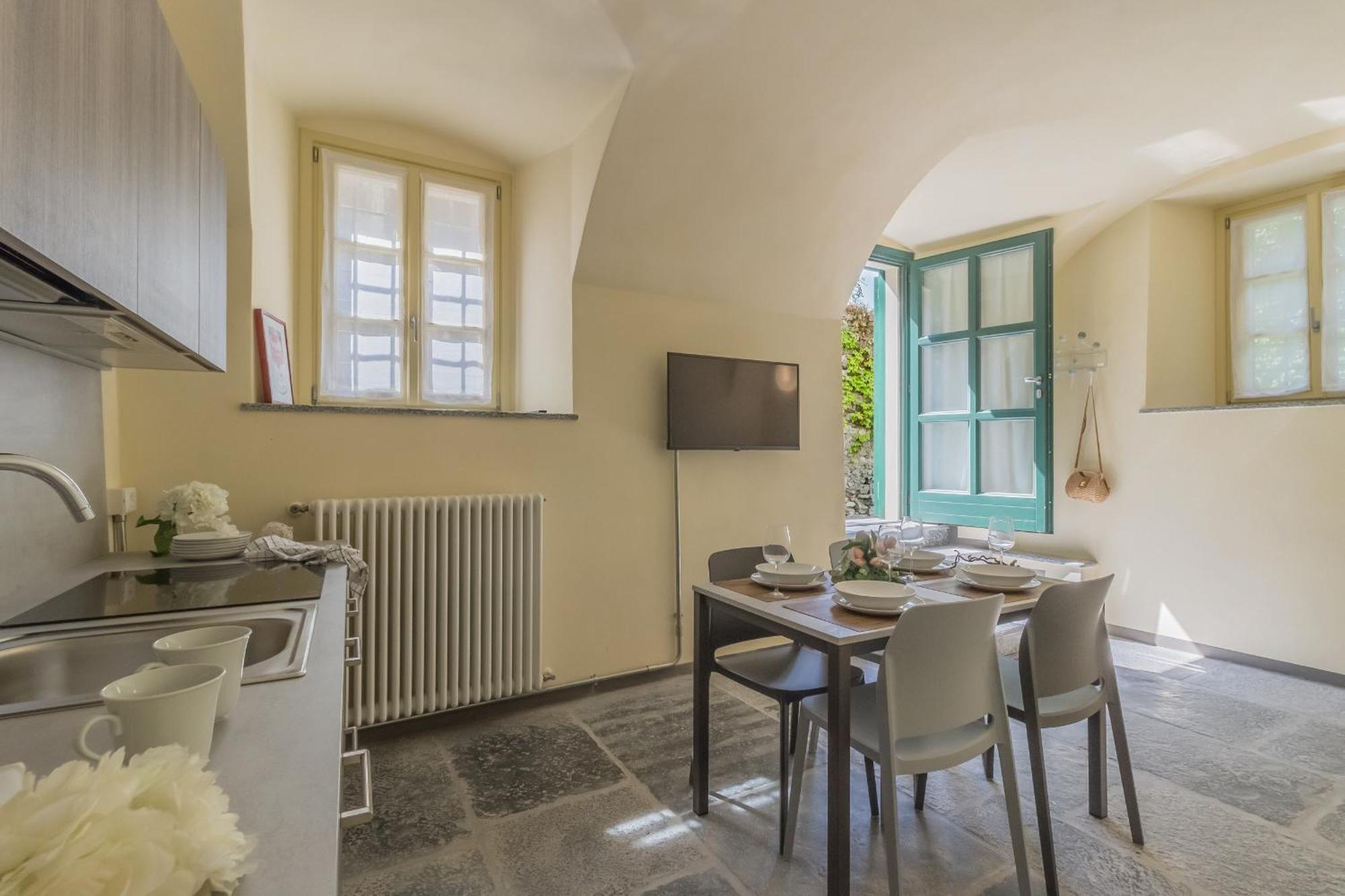 Tiny Duke Apartment Варена Екстериор снимка